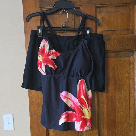 Cupshe Other - Cupshe Back Floral Tankini  Pink-Red Lily Print